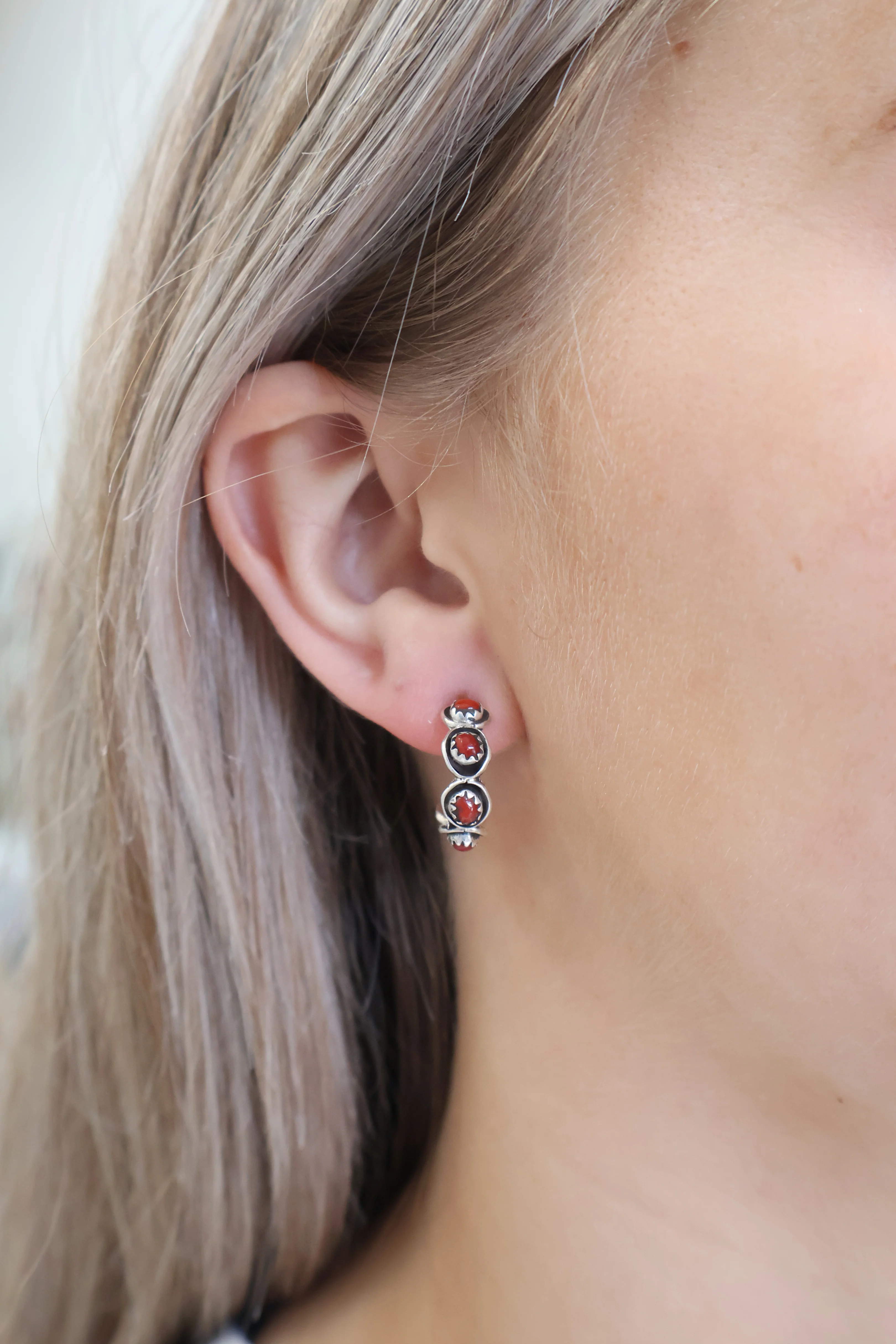 3/4" Zuni Hoops- Coral - Image 2