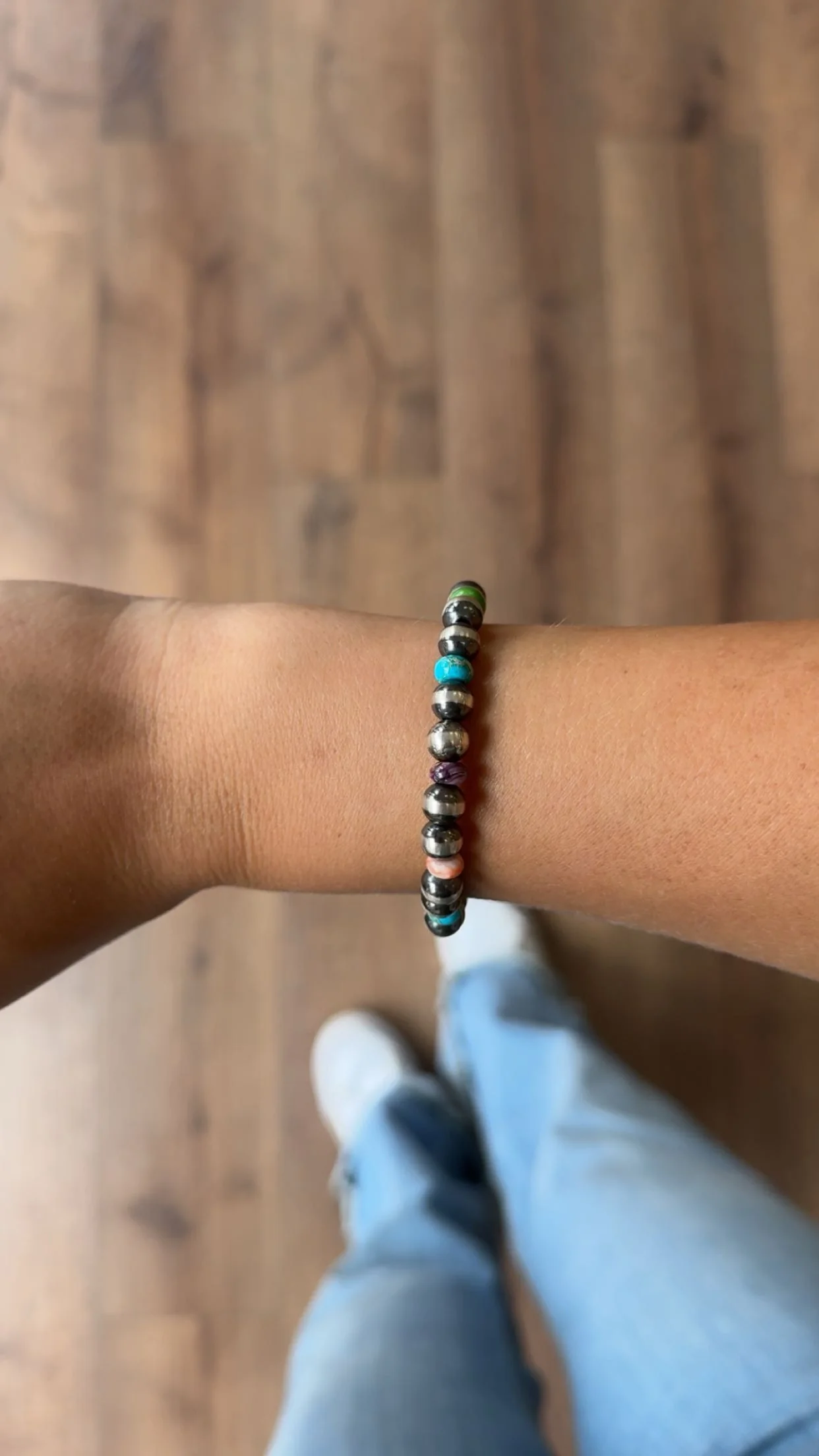 7mm Navajo Pearl and Multi Stretch Bracelet - Image 2
