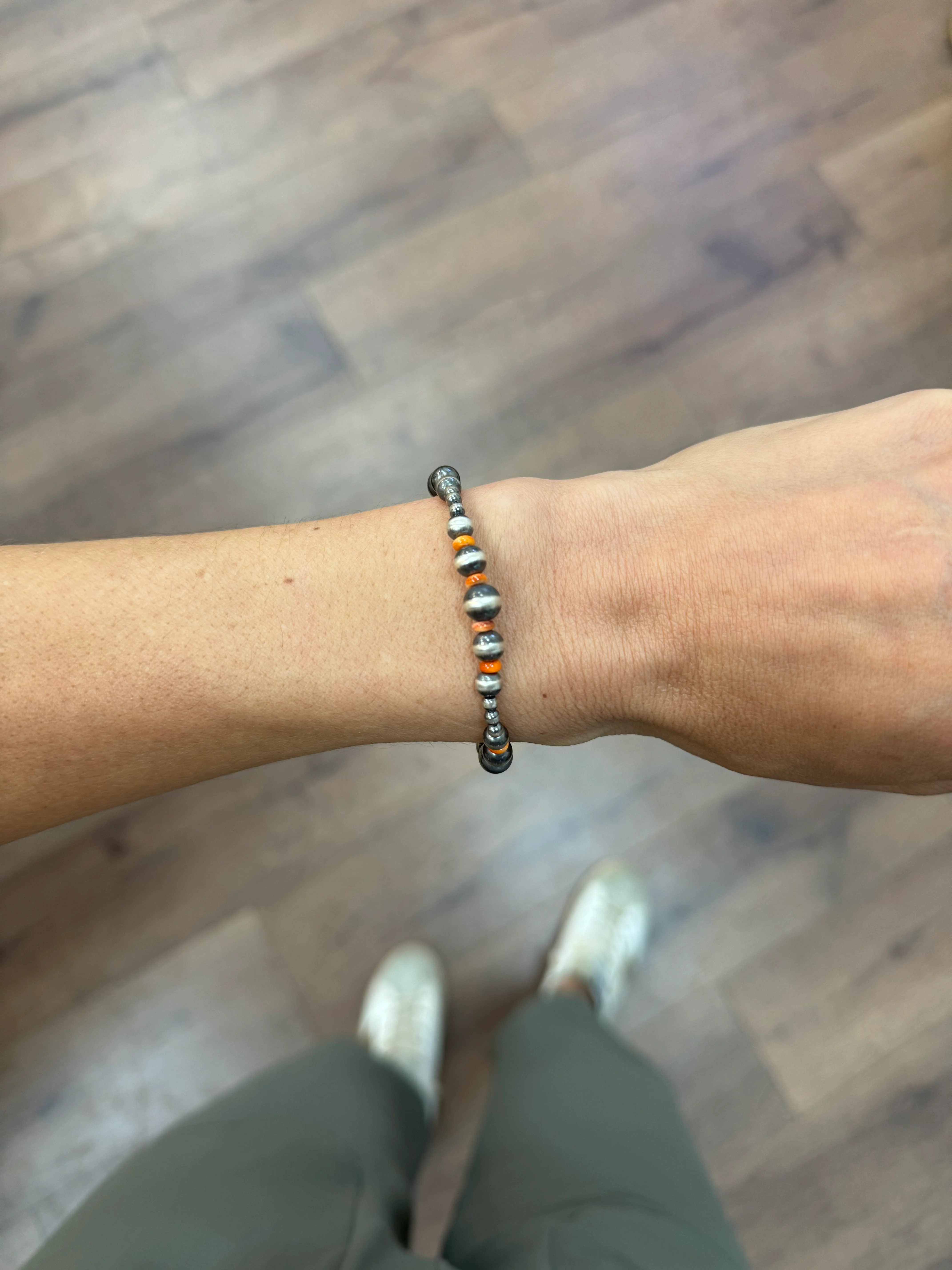 Multi Size Navajo Pearl Stretch Bracelet - Orange Spiny Oyster - Image 2
