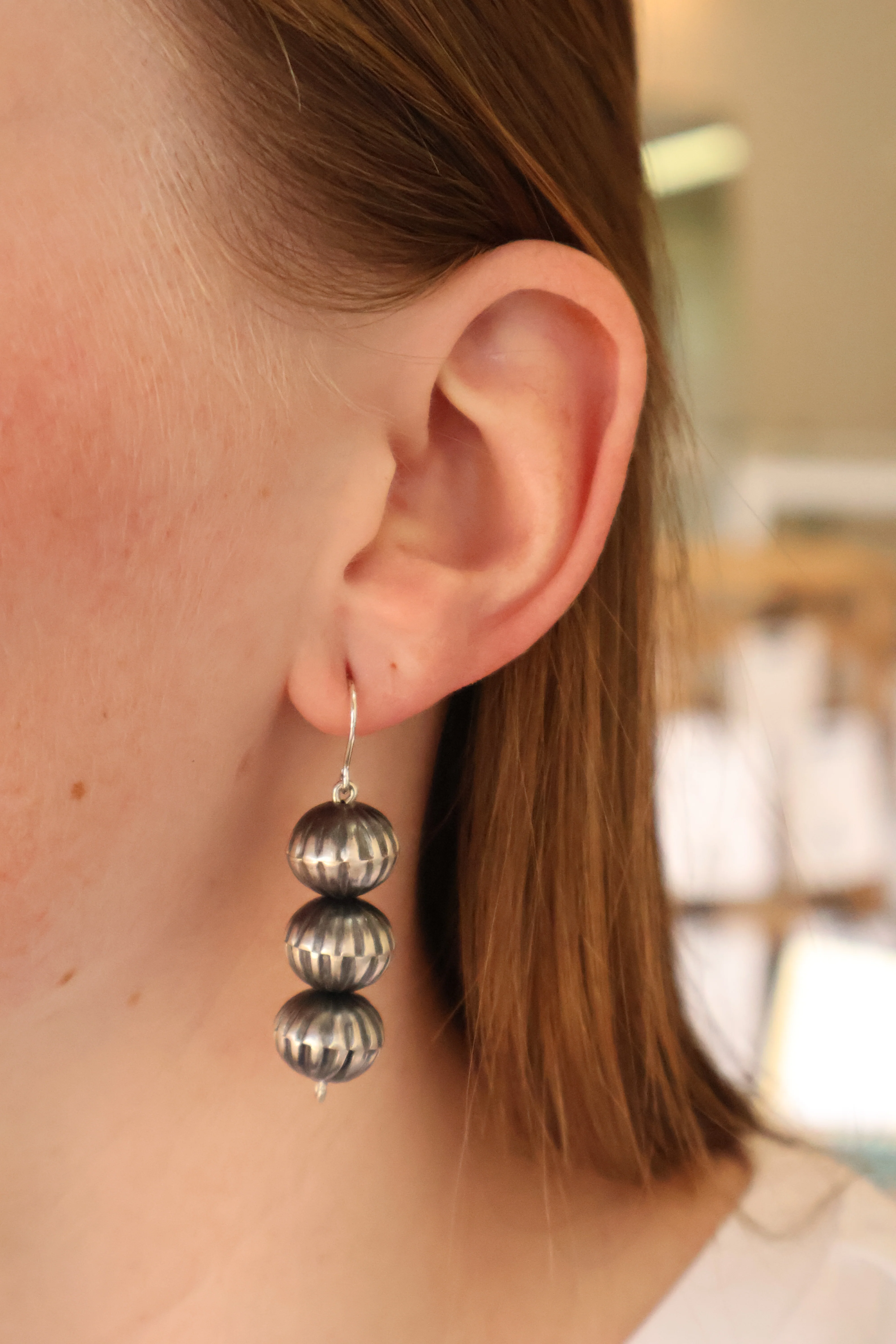 14mm Navajo Pearl Earrings - Image 2