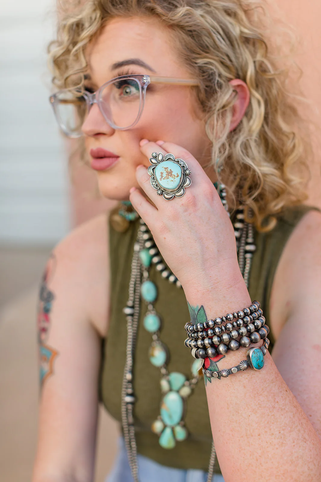 Navajo Pearl Stretch Bracelet - 10mm - Image 2