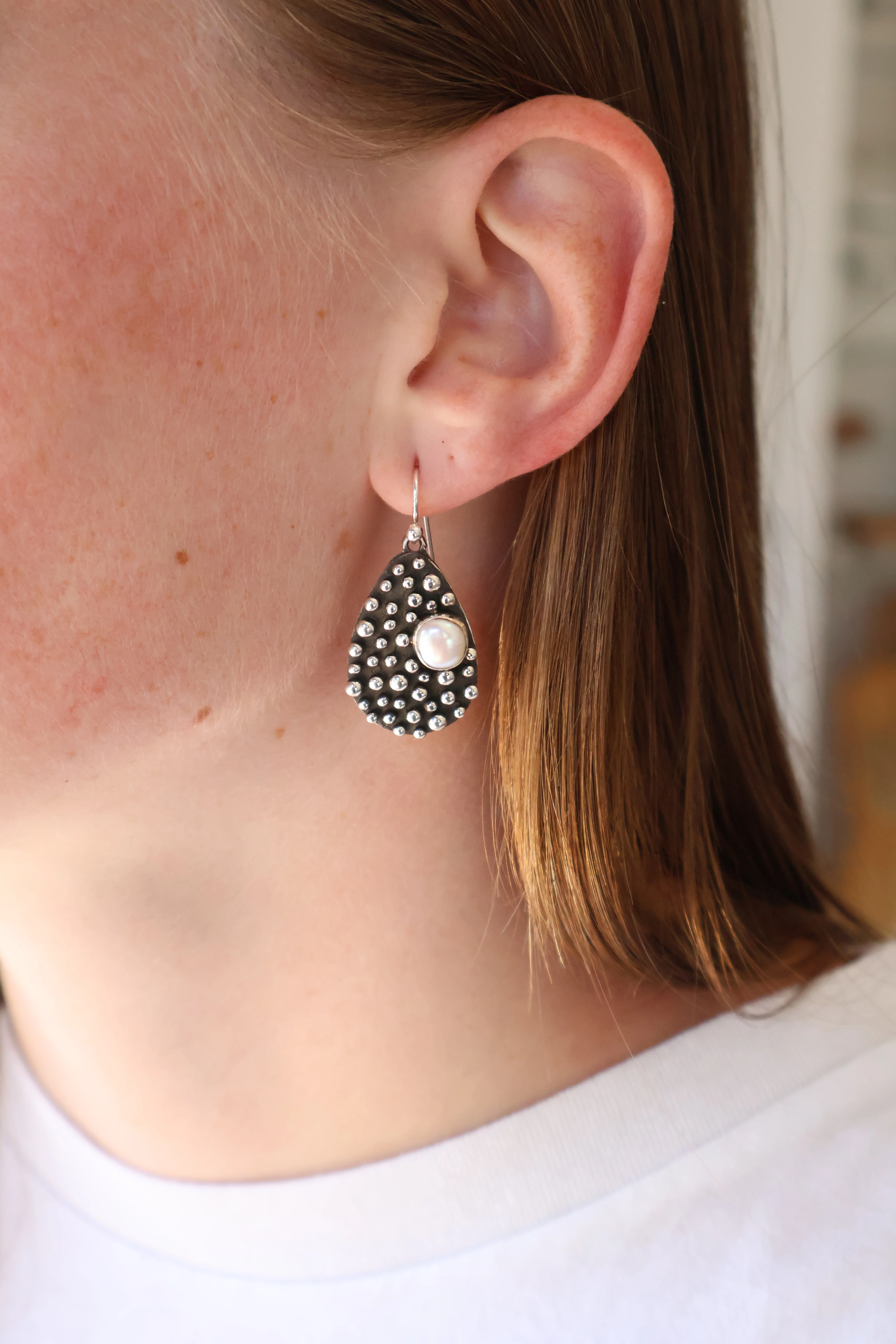 The Delanas Dangle- Fresh Water Pearl - Image 2