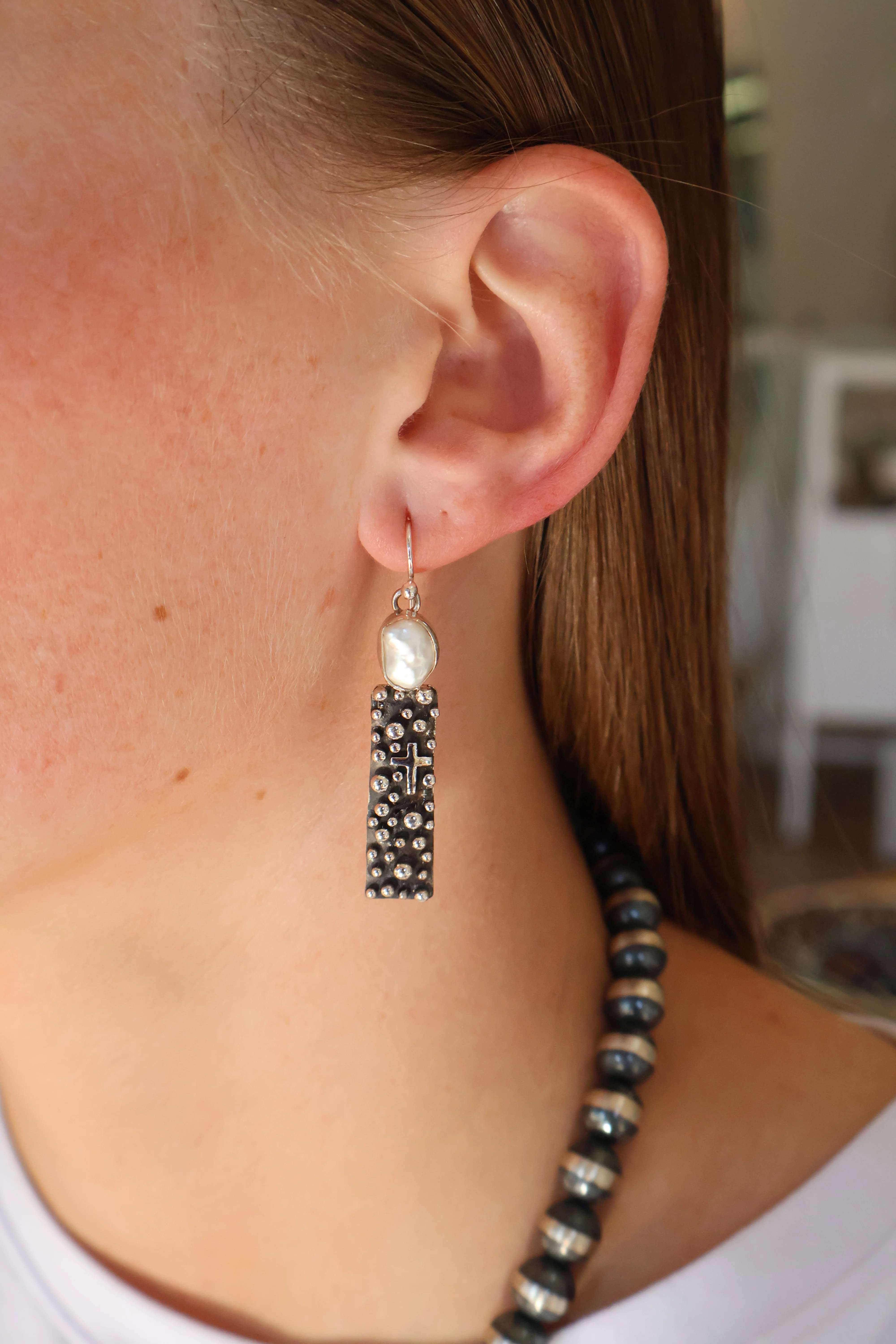 The Colonys w/cross - Fresh Water Pearls (Hook) - Image 2